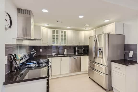 New Downtown Atx! 30 day plus!