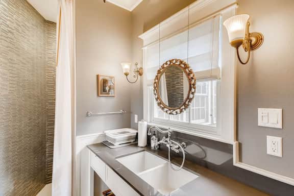Texas Capitol Loft by PMI Austin Metro